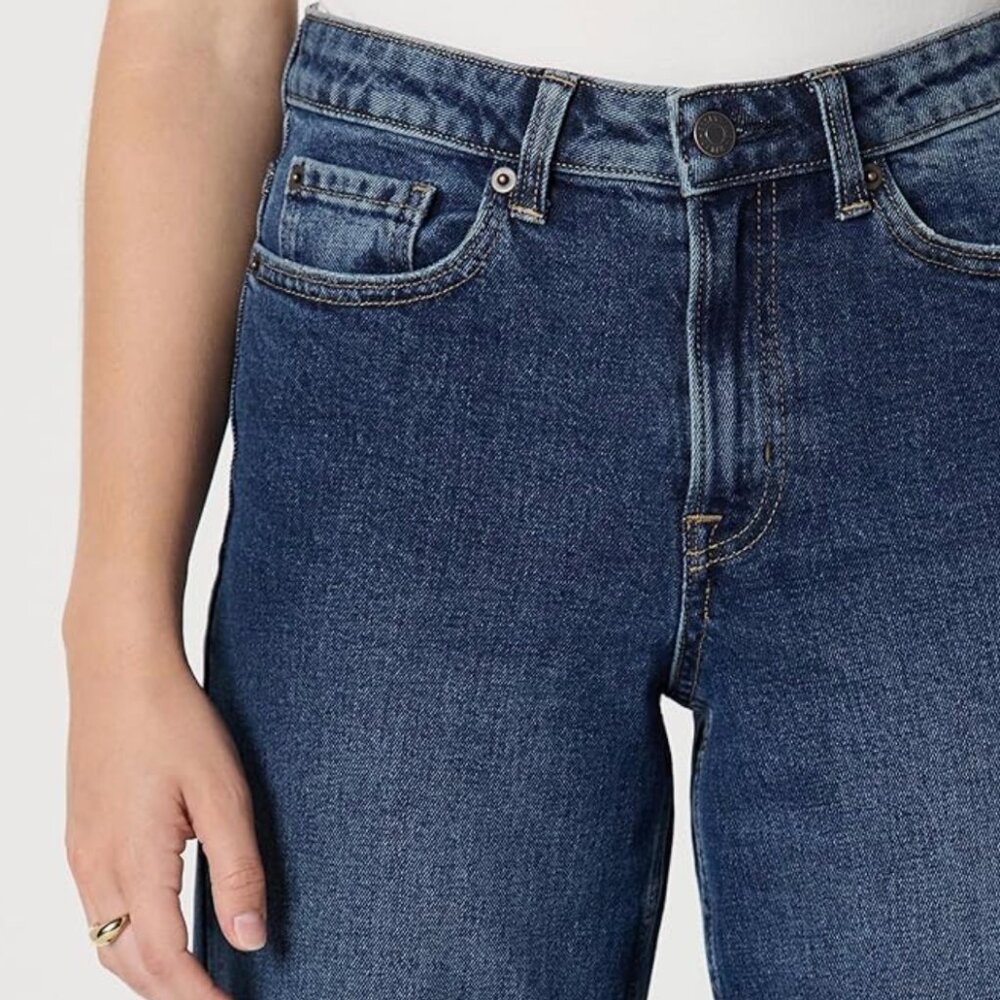 Amazon Essentials Women's High-Rise Wide Leg Jeans Size 18 NWT